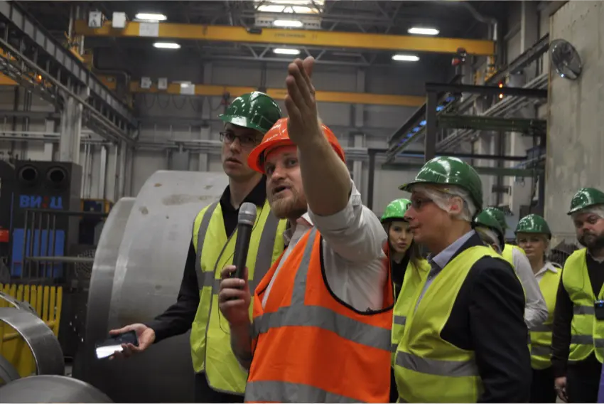 На заводе «Гермес-Липецк» обсудили вопросы дефицита кадров с членами Российско-Германской внешнеторговой палаты На заводе «Гермес-Липецк» обсудили вопросы дефицита кадров с членами Российско-Германской внешнеторговой палаты